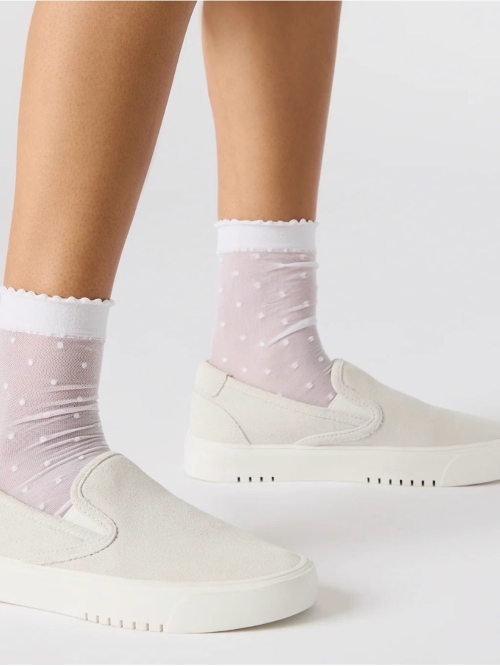 NEW Steve Madden Murphy White Suede Slip-On Sneakers – Size 9
